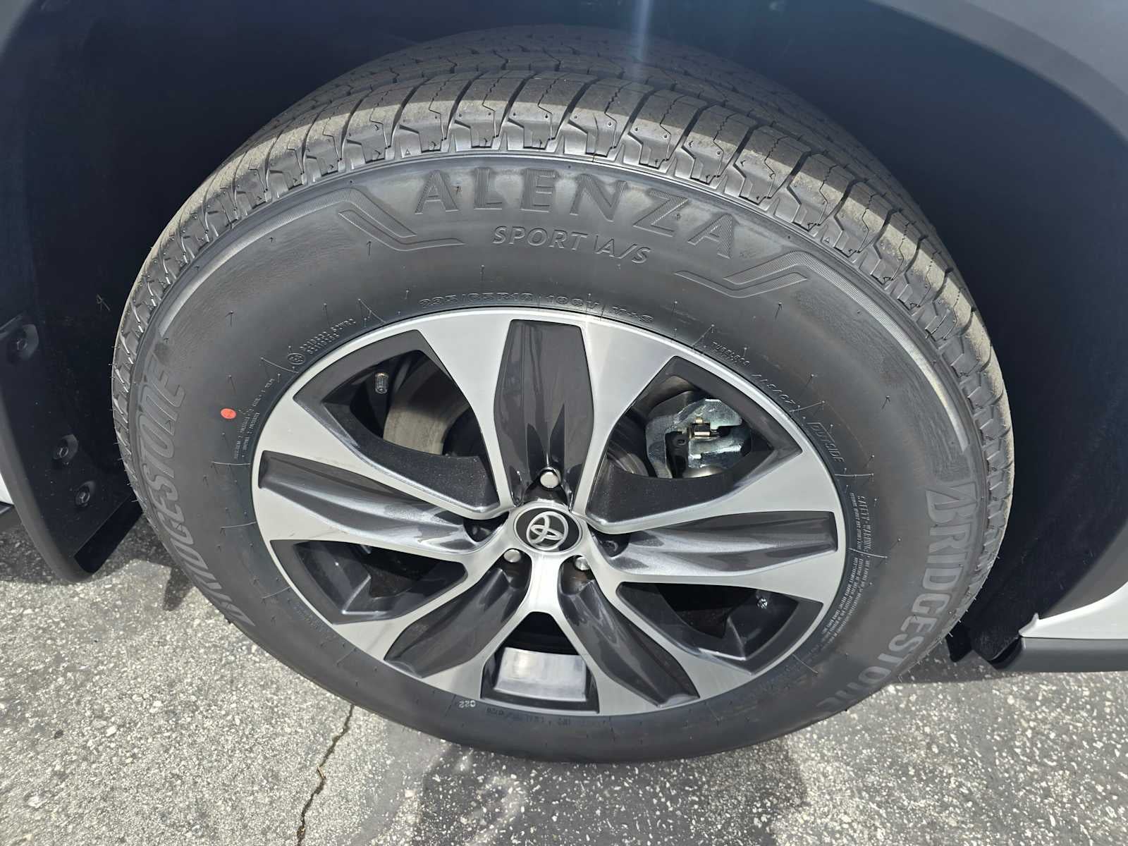 2026 Toyota Highlander Hybrid XLE