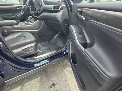 2026 Toyota Highlander Platinum