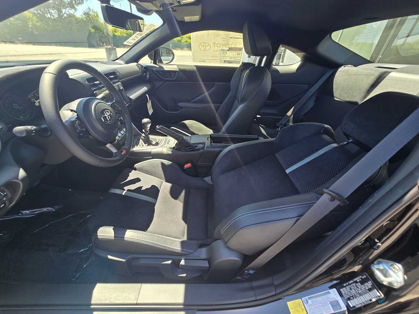 2026 Toyota GR86 Premium MT