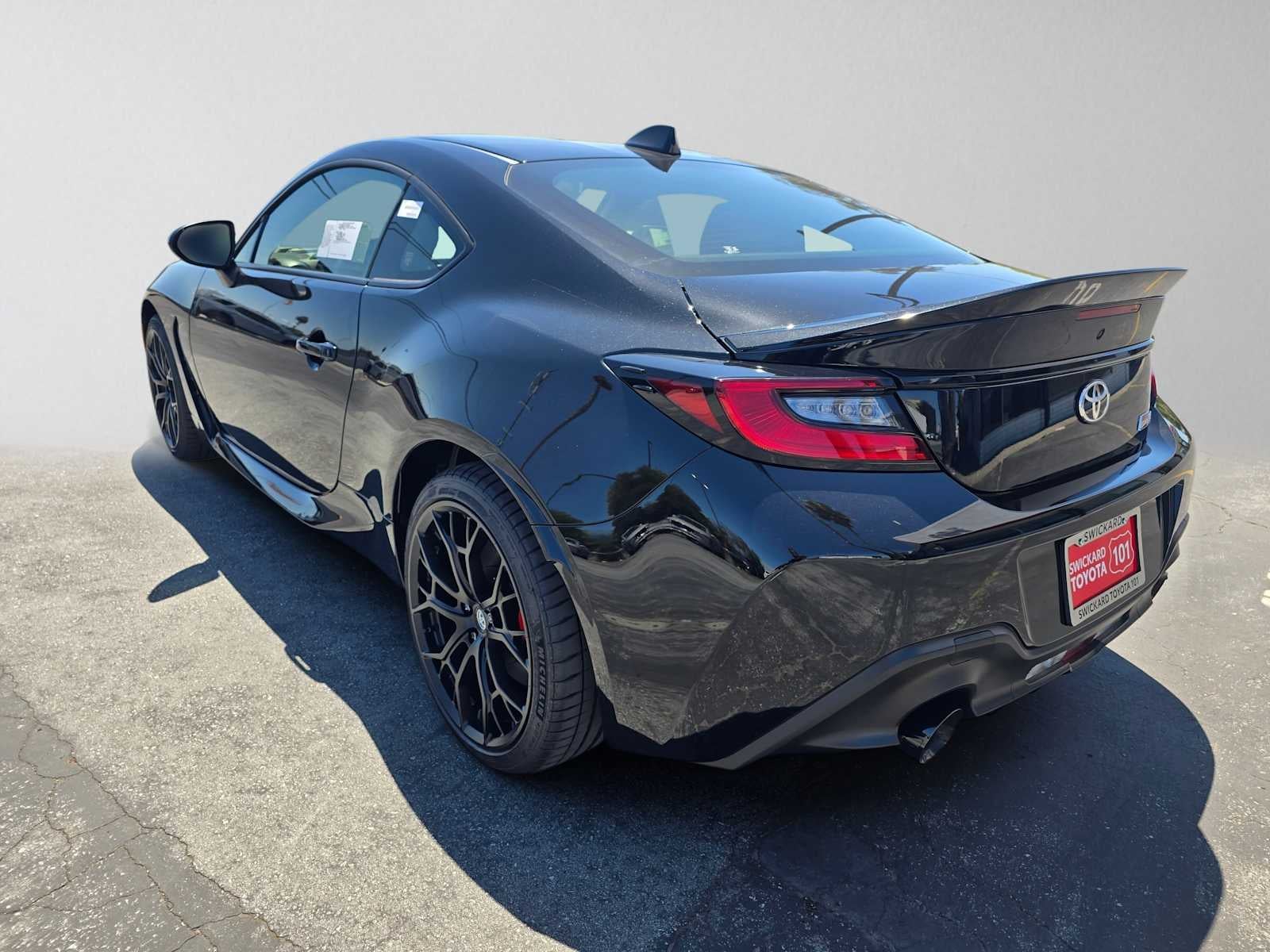 2026 Toyota GR86 Premium MT