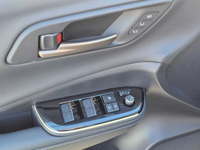 2025 Toyota Toyota Crown Signia XLE