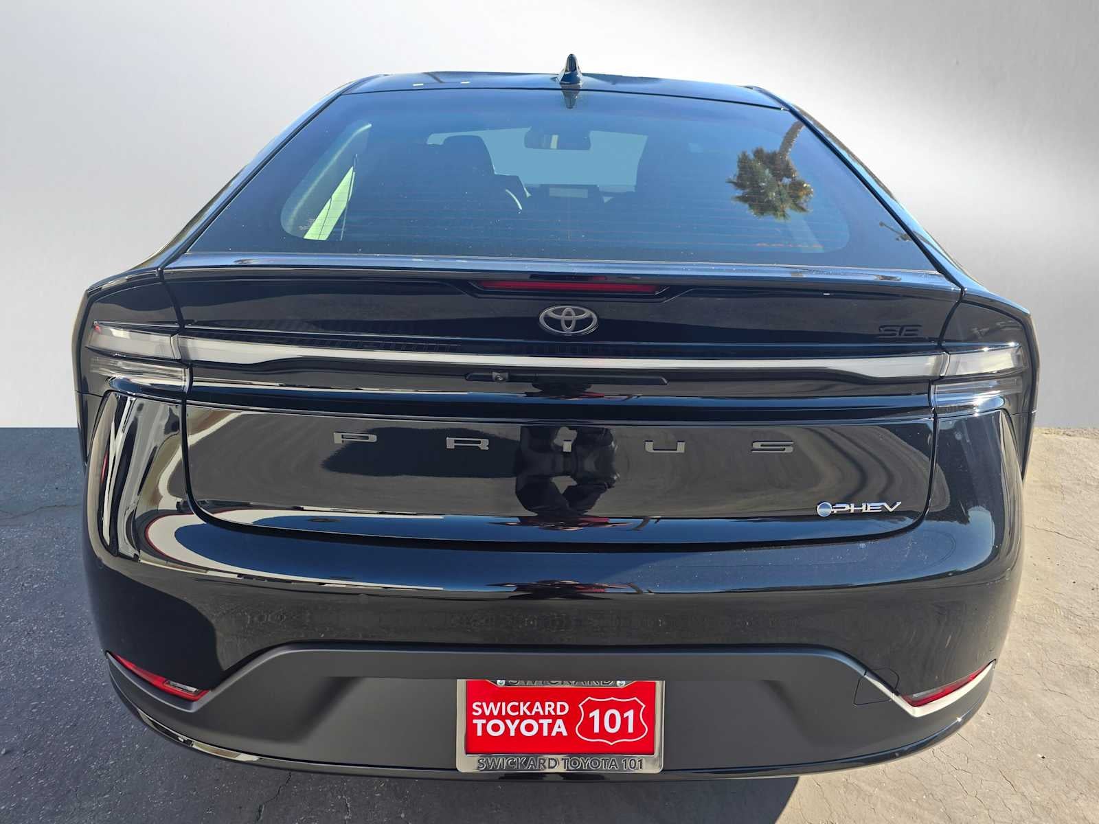 2026 Toyota Prius Plug-in Hybrid SE