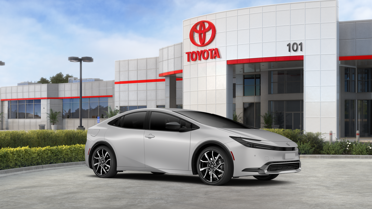 2027 Toyota Prius Plug-in Hybrid XSE