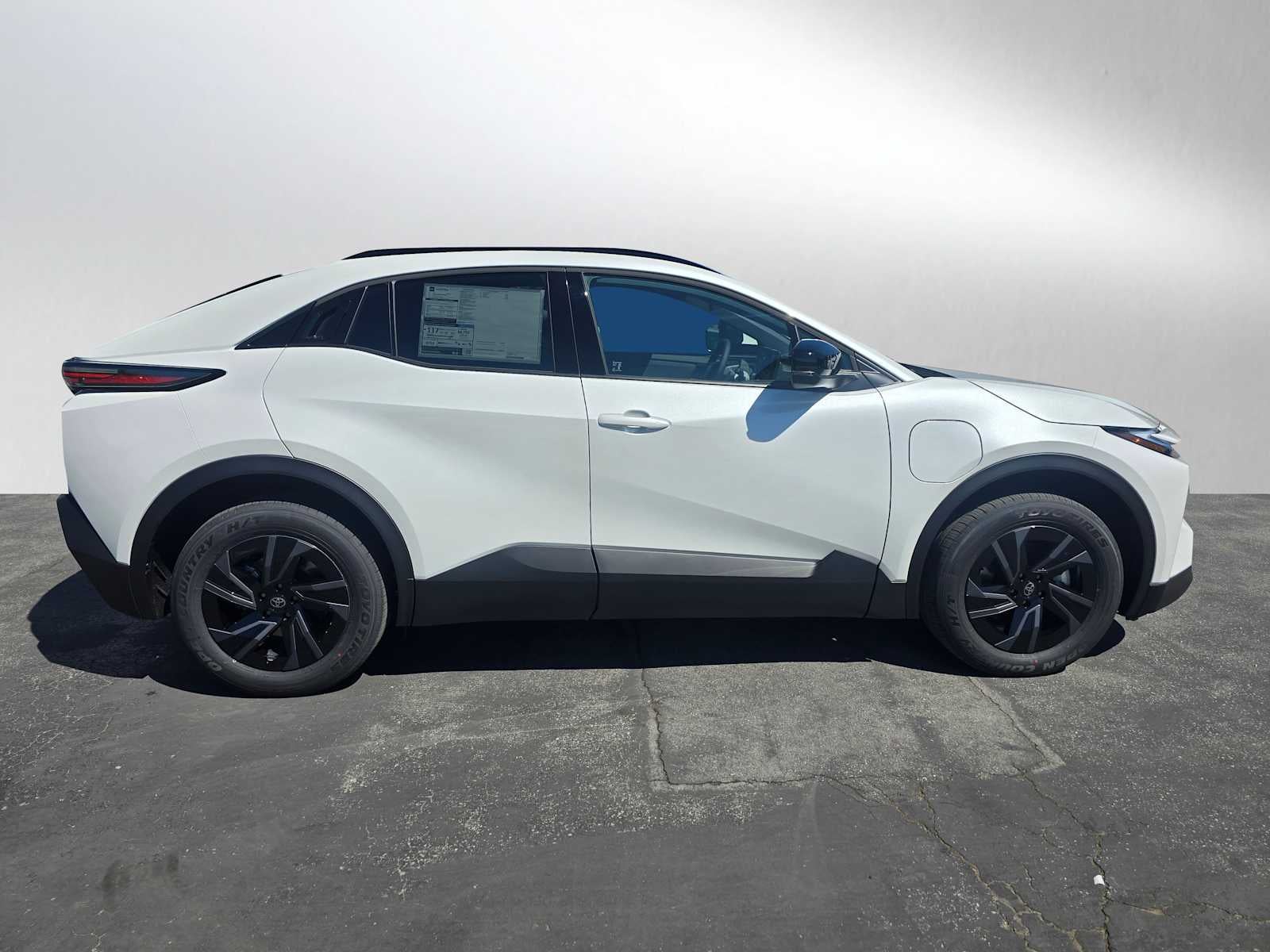 2026 Toyota C-HR SE
