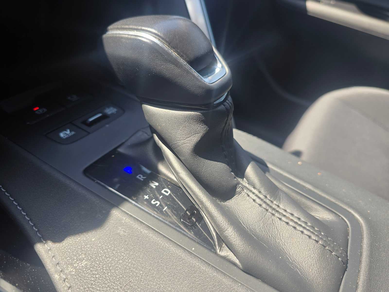 2022 Toyota Venza LE
