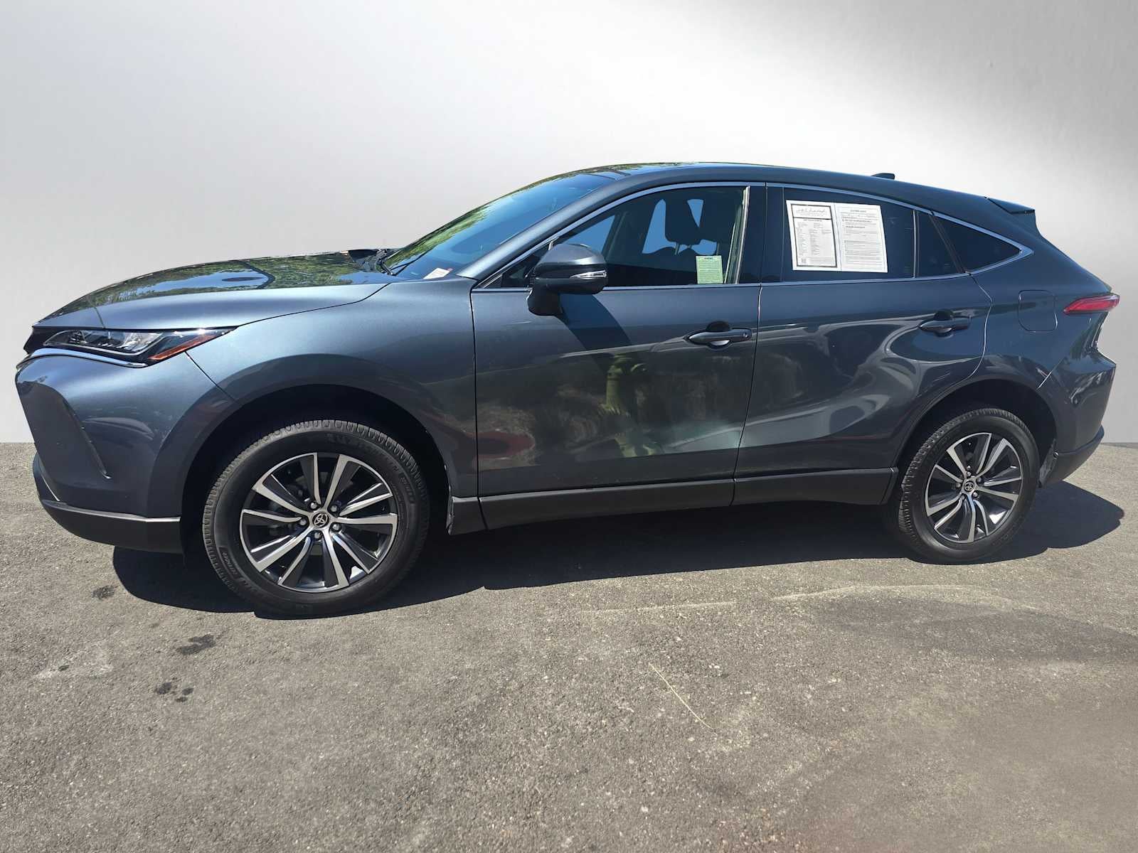 2022 Toyota Venza LE