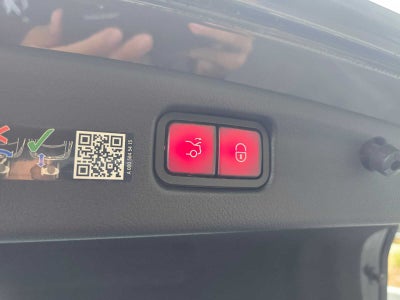 2025 Mercedes-Benz C 300 4MATIC® Sedan