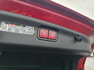 2026 Mercedes-Benz C 300 4MATIC® Sedan