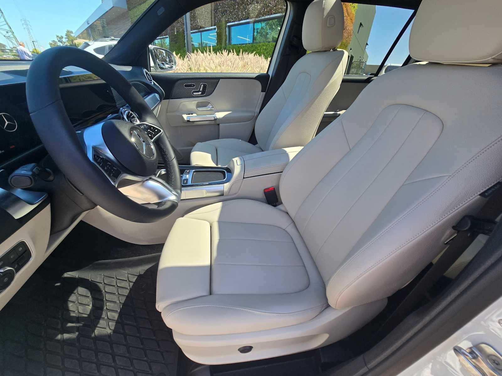2025 Mercedes-Benz GLB 250 4MATIC® SUV
