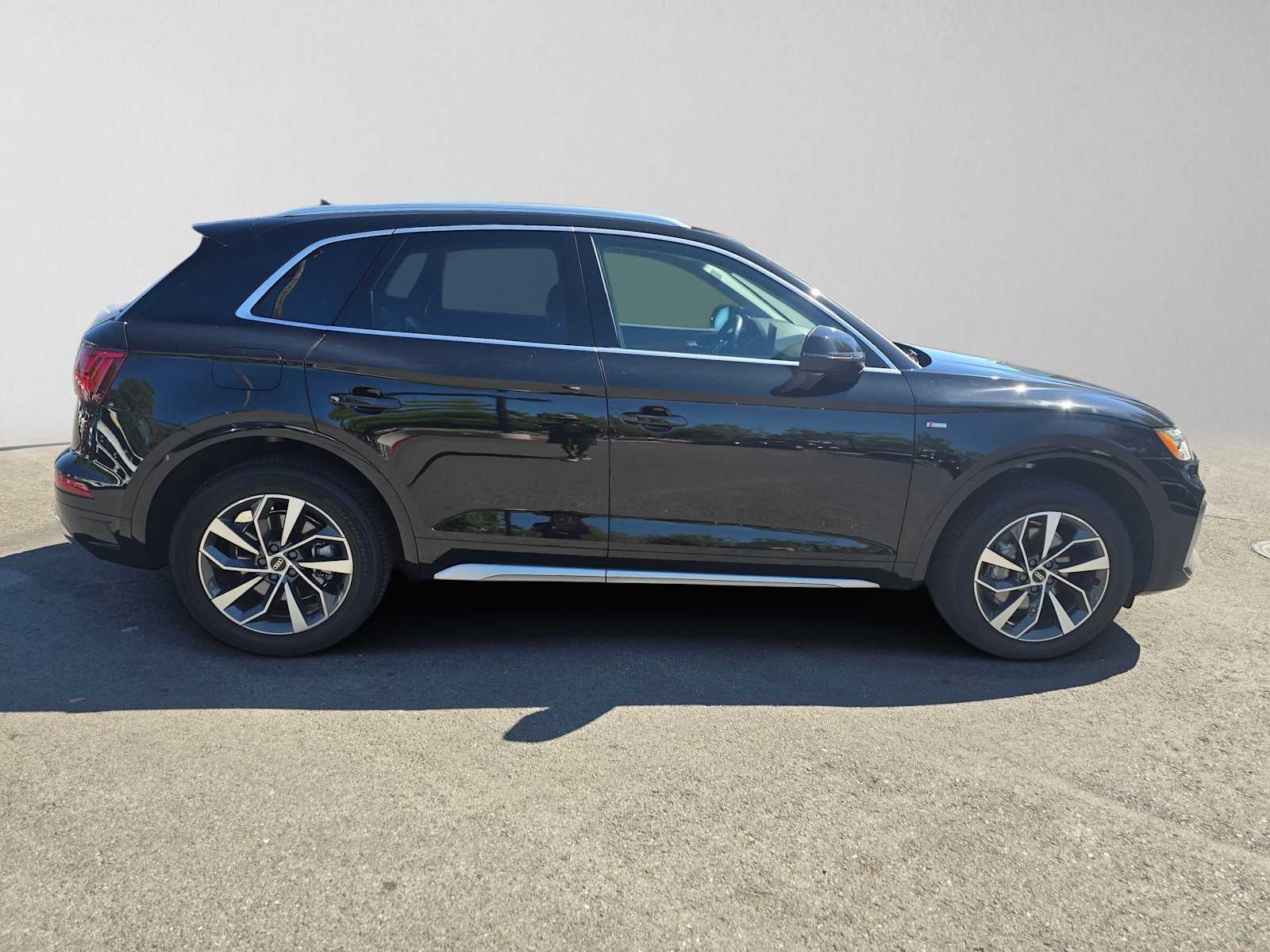 2023 Audi Q5 S line Premium Plus