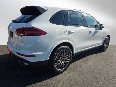 2018 Porsche Cayenne Platinum Edition