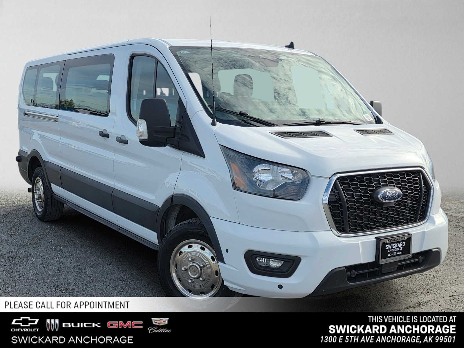 2024 Ford Transit Passenger Wagon XLT
