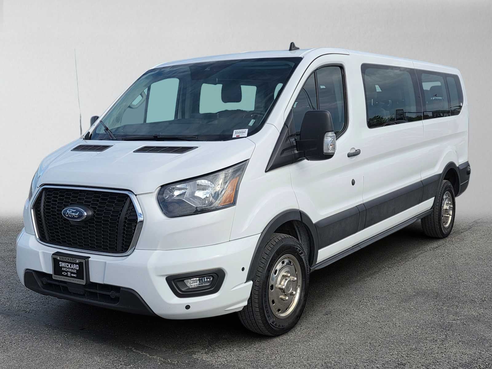 2024 Ford Transit Passenger Wagon XLT