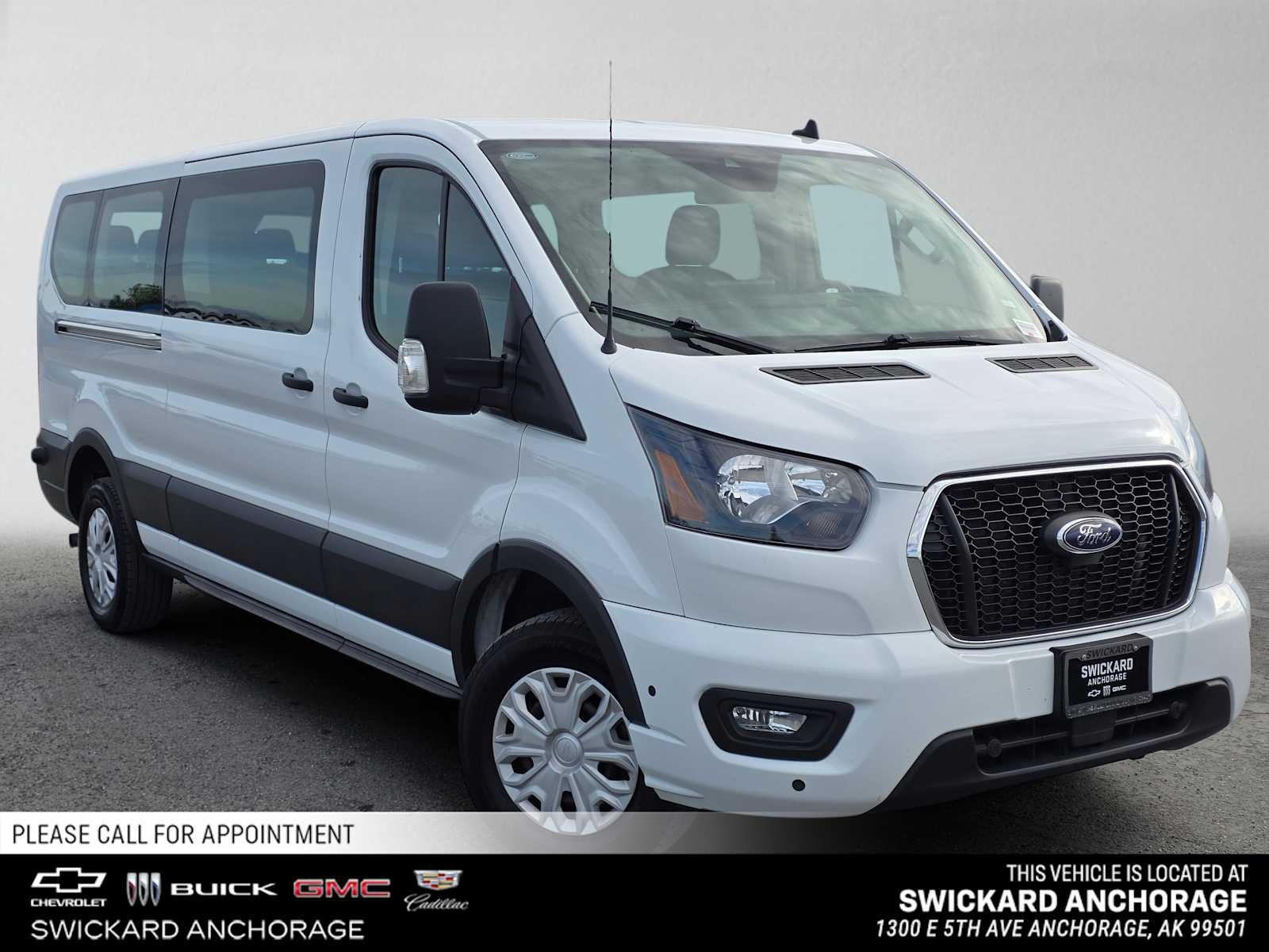 2024 Ford Transit Passenger Wagon XLT