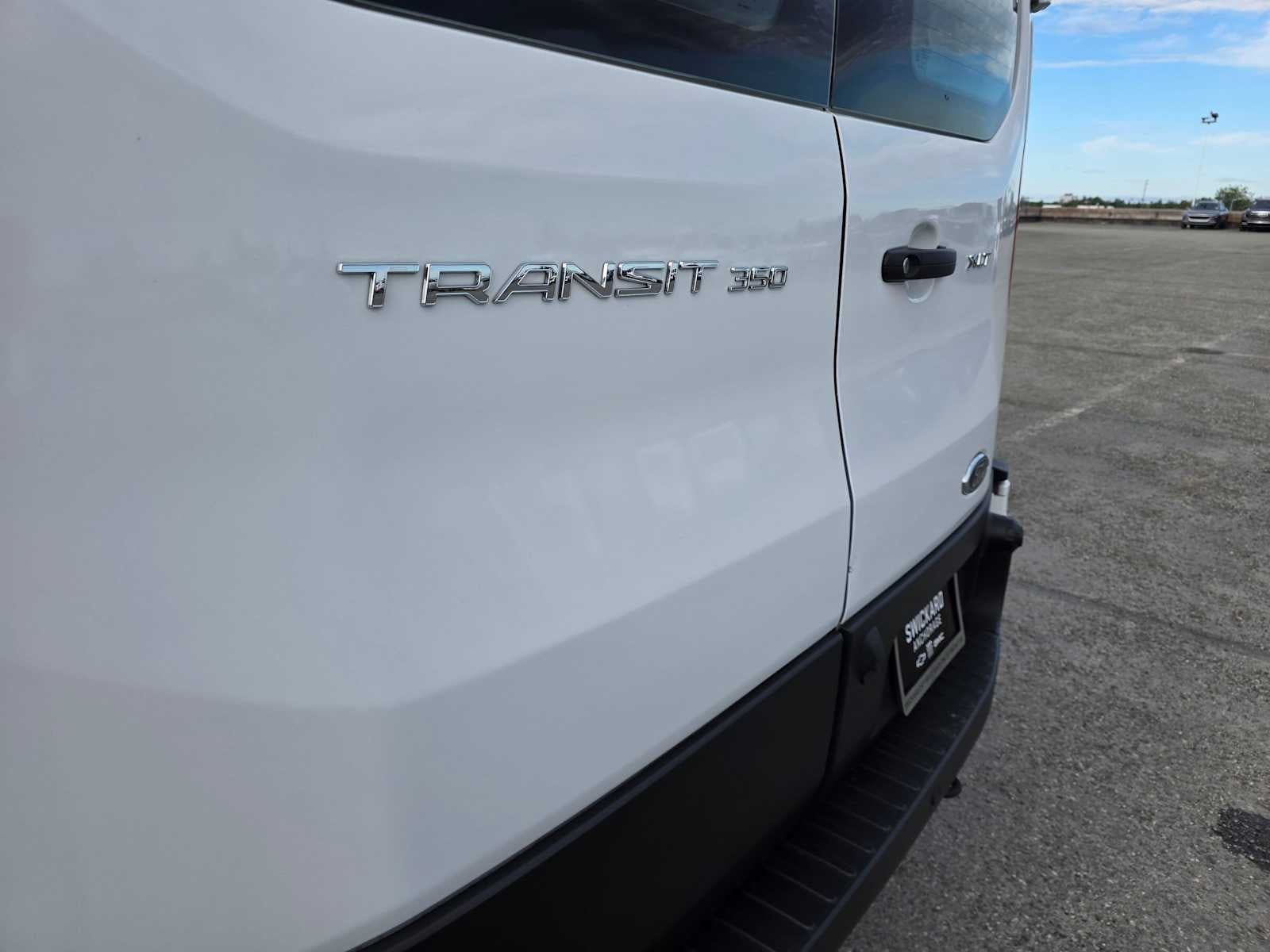 2024 Ford Transit Passenger Wagon XLT