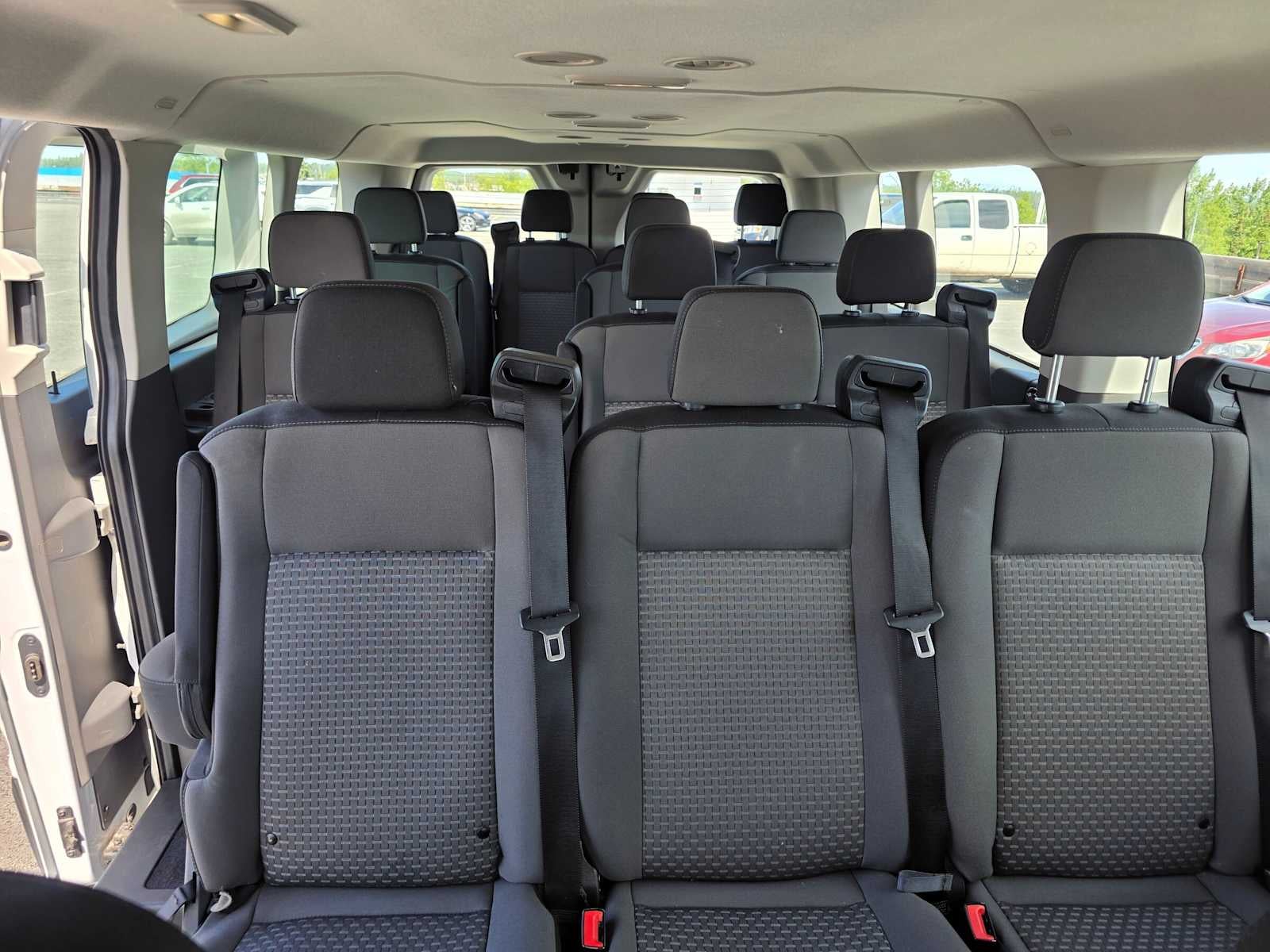 2024 Ford Transit Passenger Wagon XLT