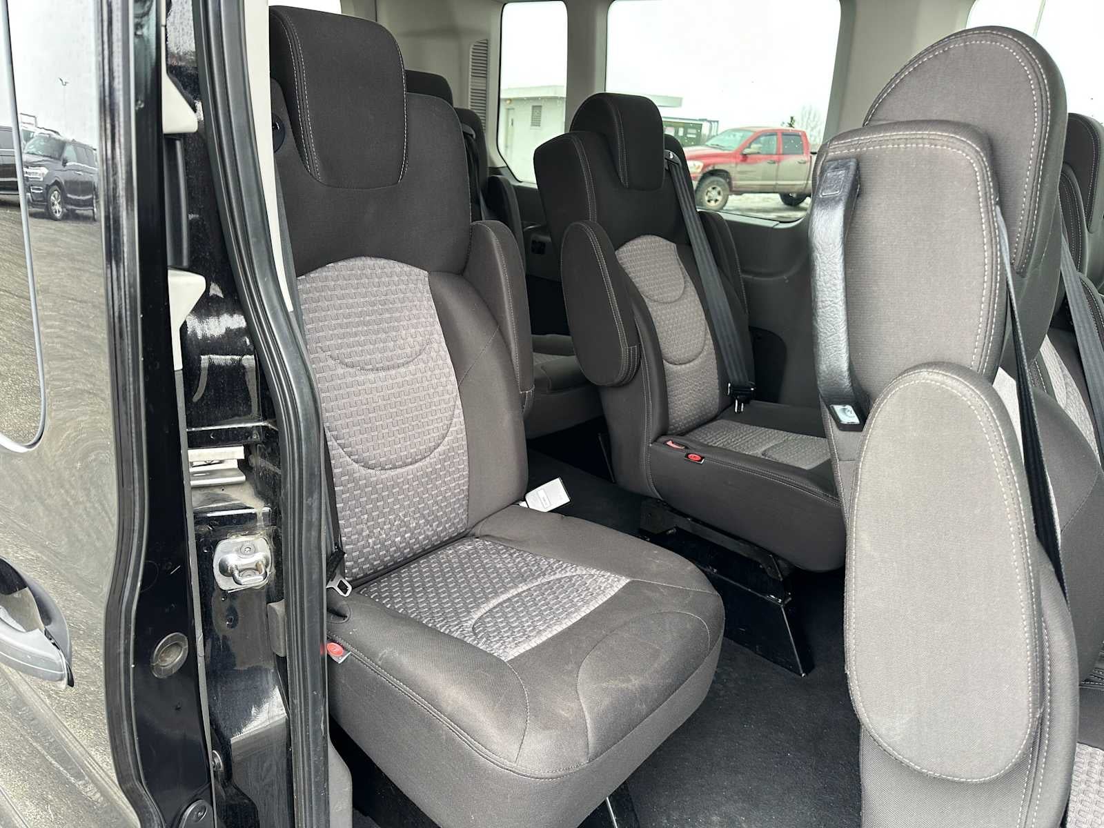 2023 Ford Transit Passenger Wagon XLT