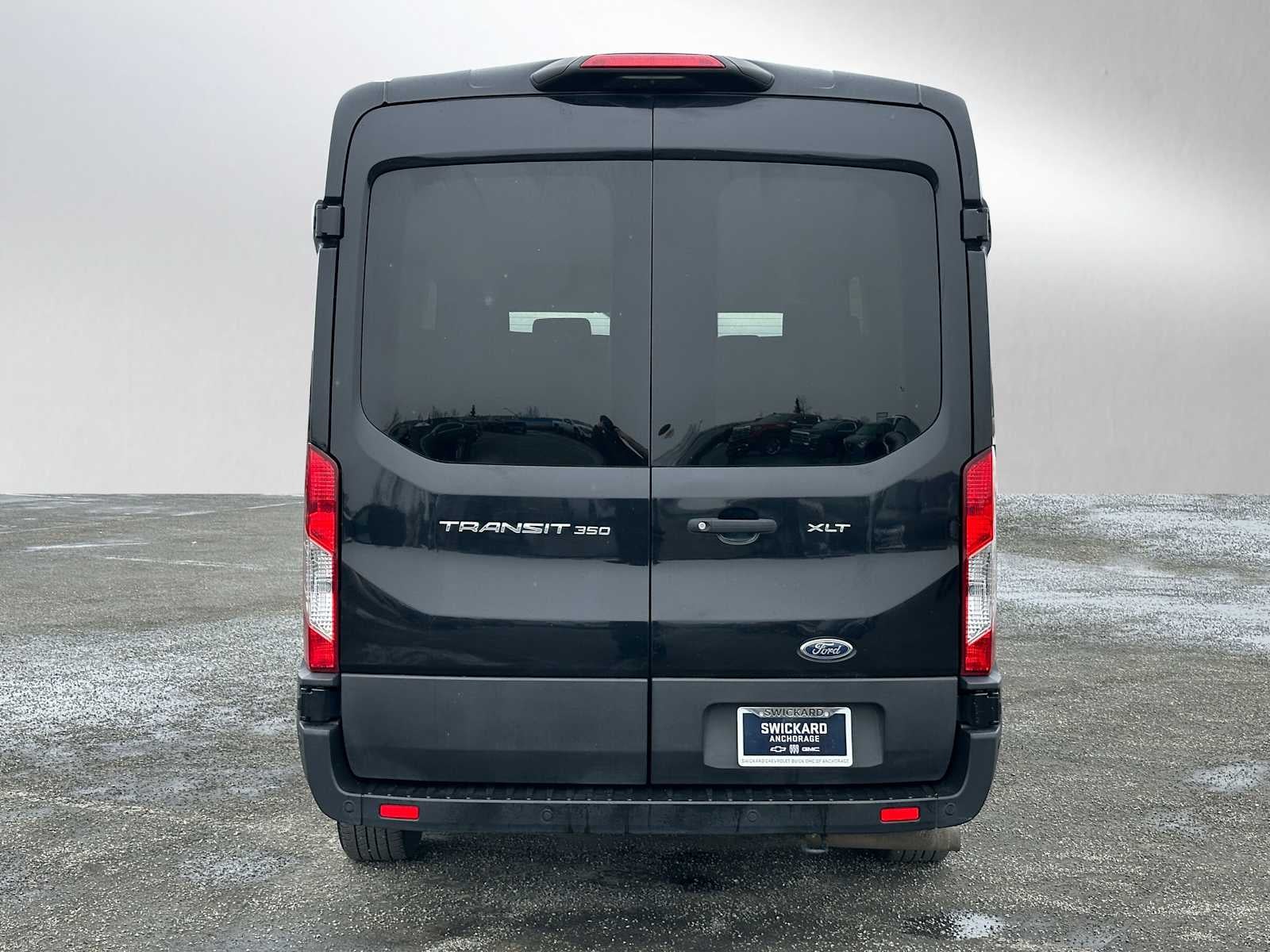 2023 Ford Transit Passenger Wagon XLT