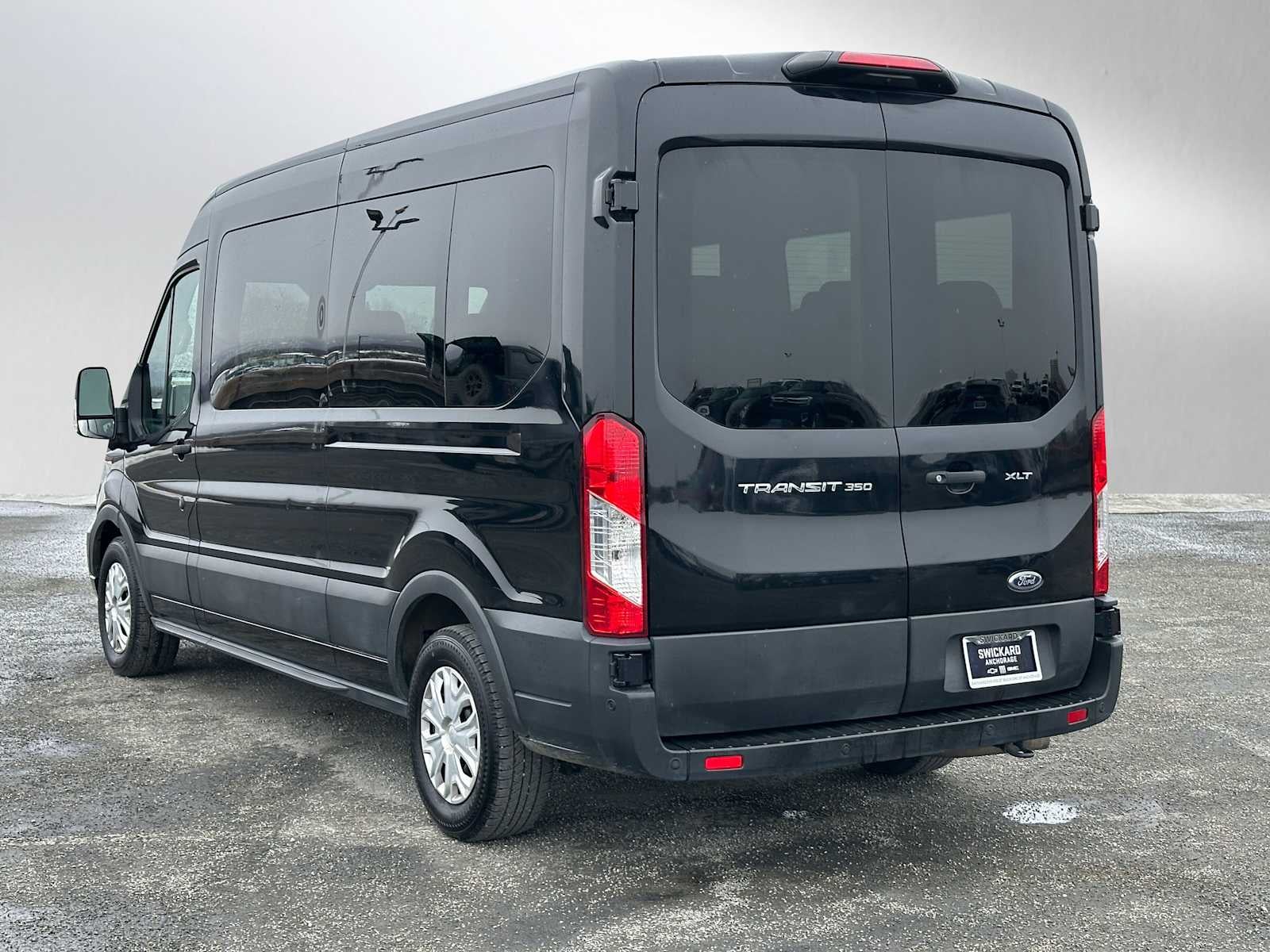 2023 Ford Transit Passenger Wagon XLT