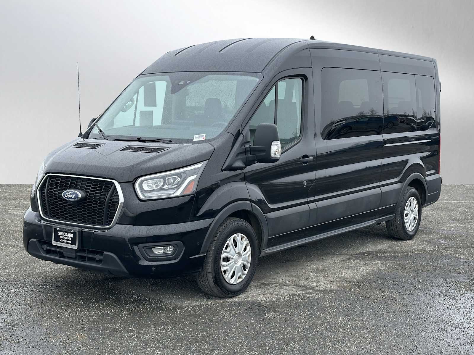 2023 Ford Transit Passenger Wagon XLT