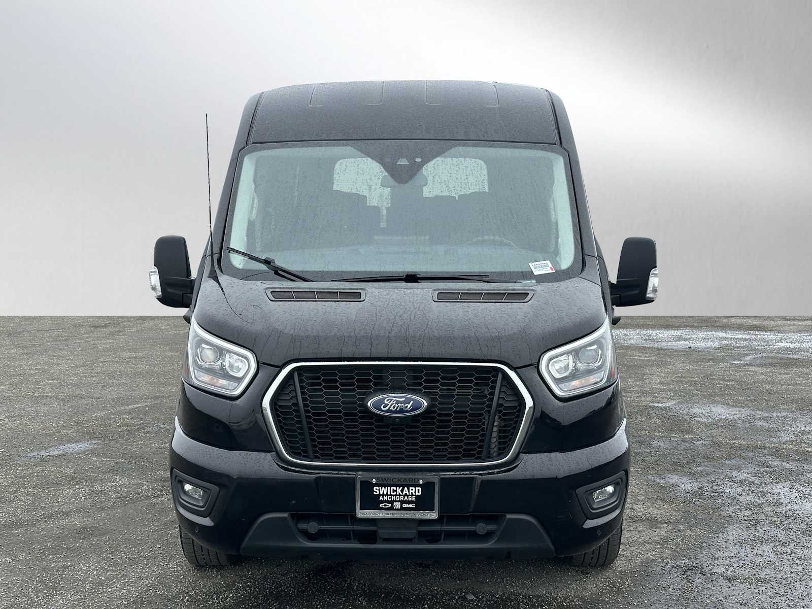 2023 Ford Transit Passenger Wagon XLT
