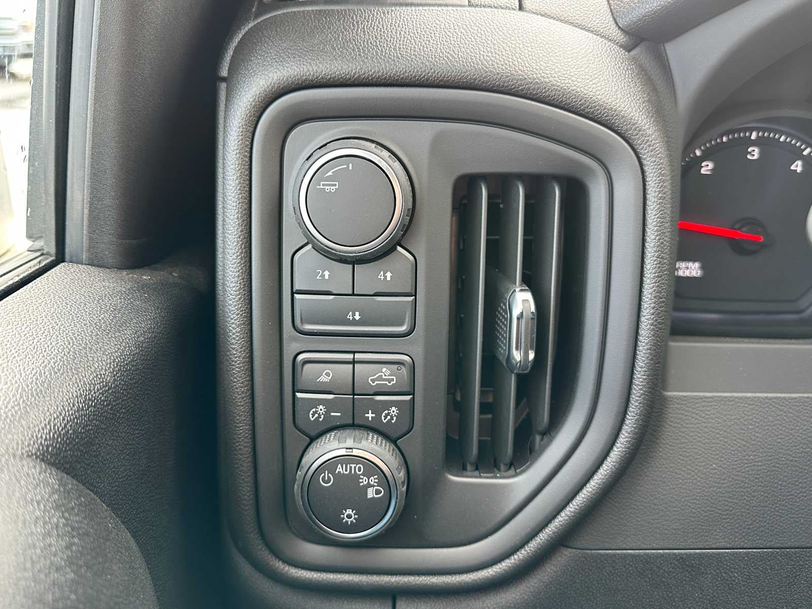 2025 Chevrolet Silverado 3500HD Work Truck