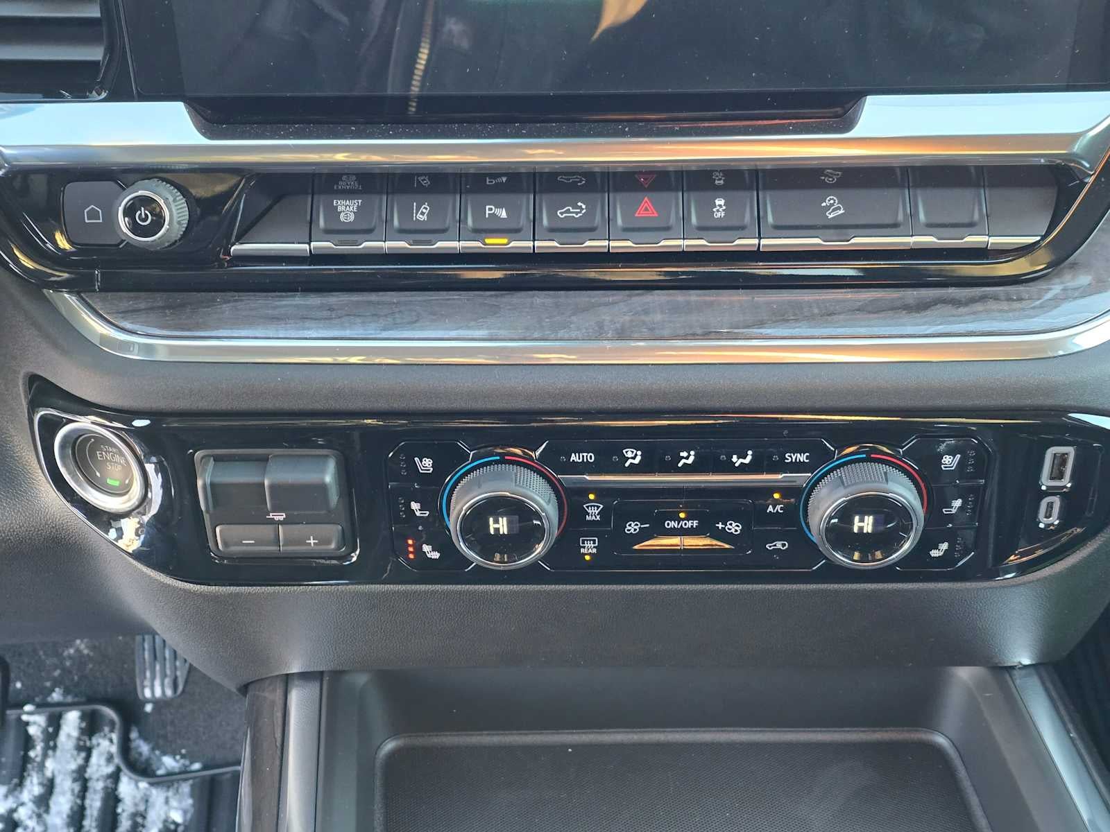 2025 Chevrolet Silverado 3500HD LTZ