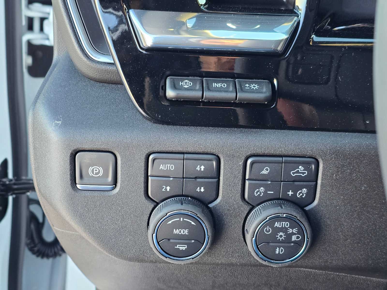 2025 Chevrolet Silverado 3500HD LTZ