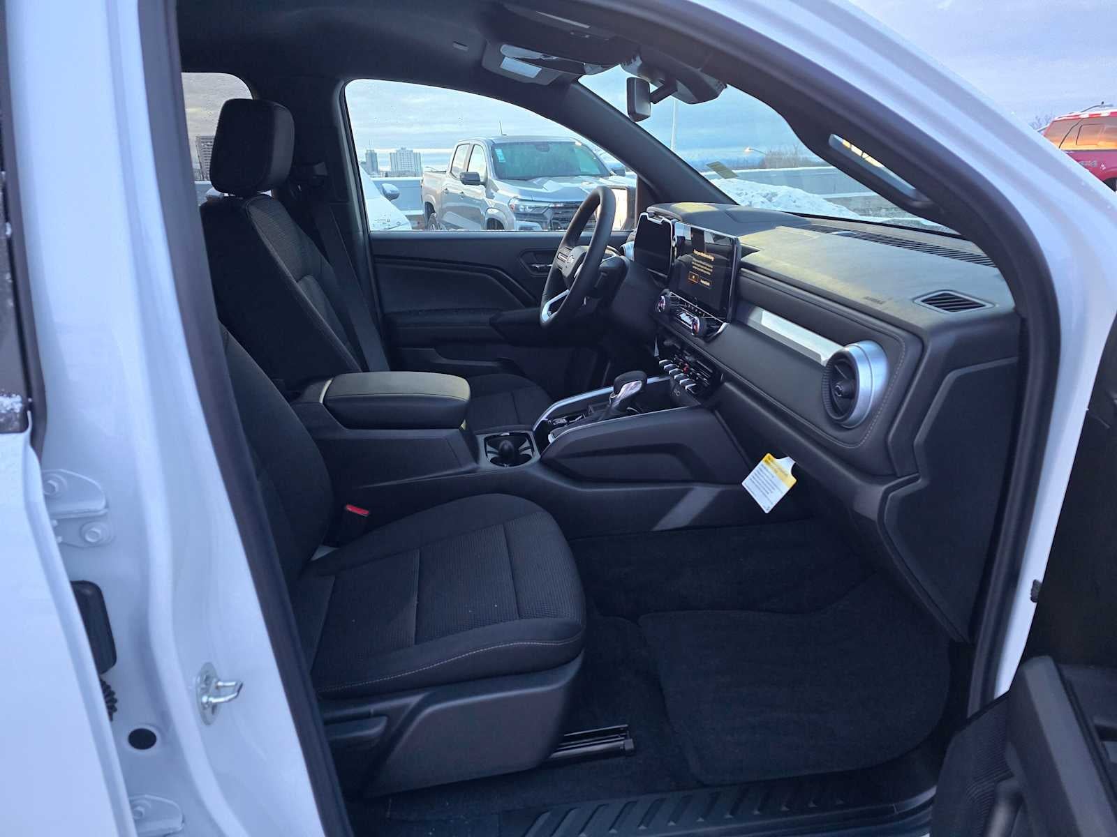 2024 Chevrolet Colorado 2WD LT
