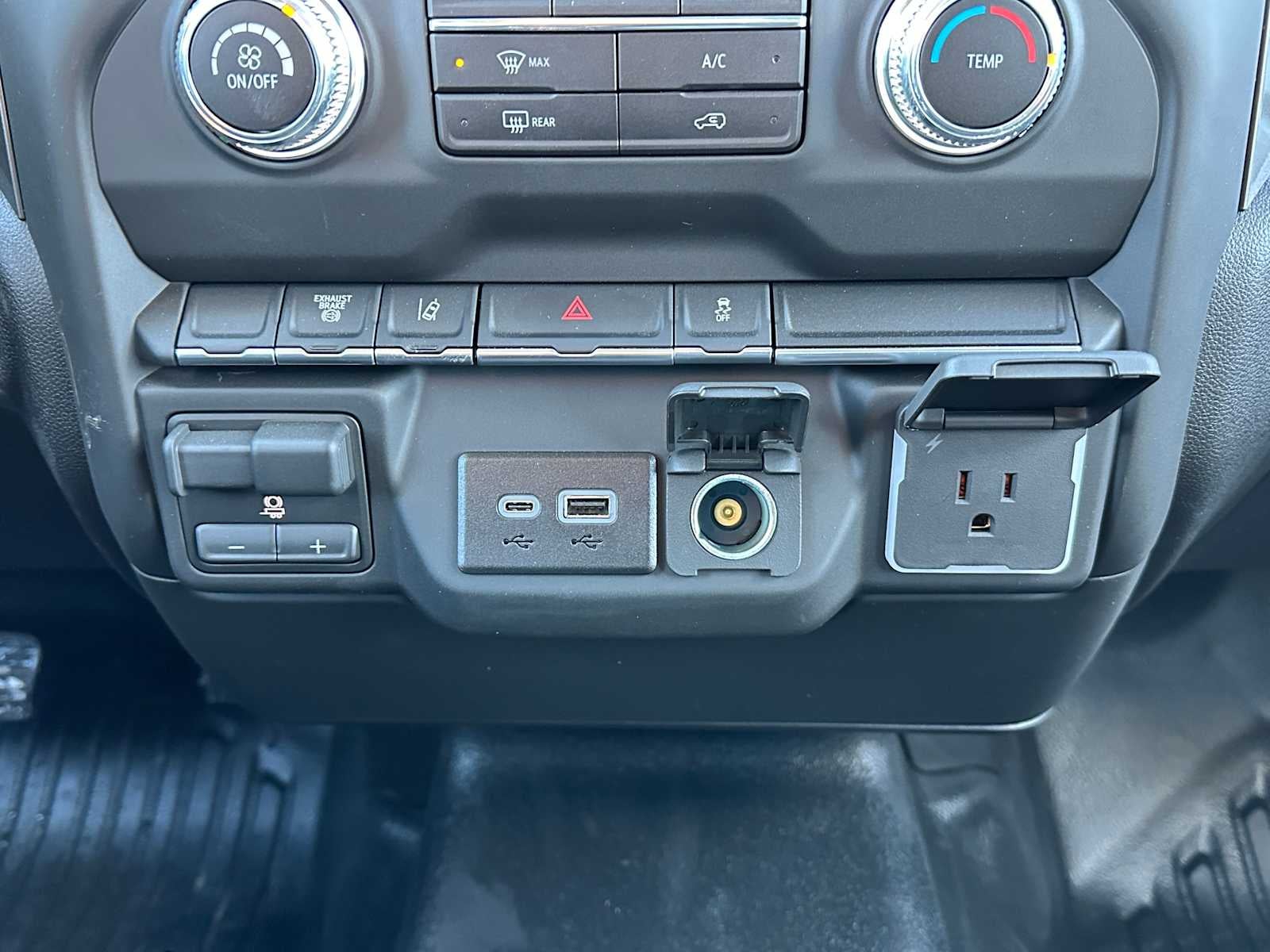 2026 GMC Sierra 3500HD Pro