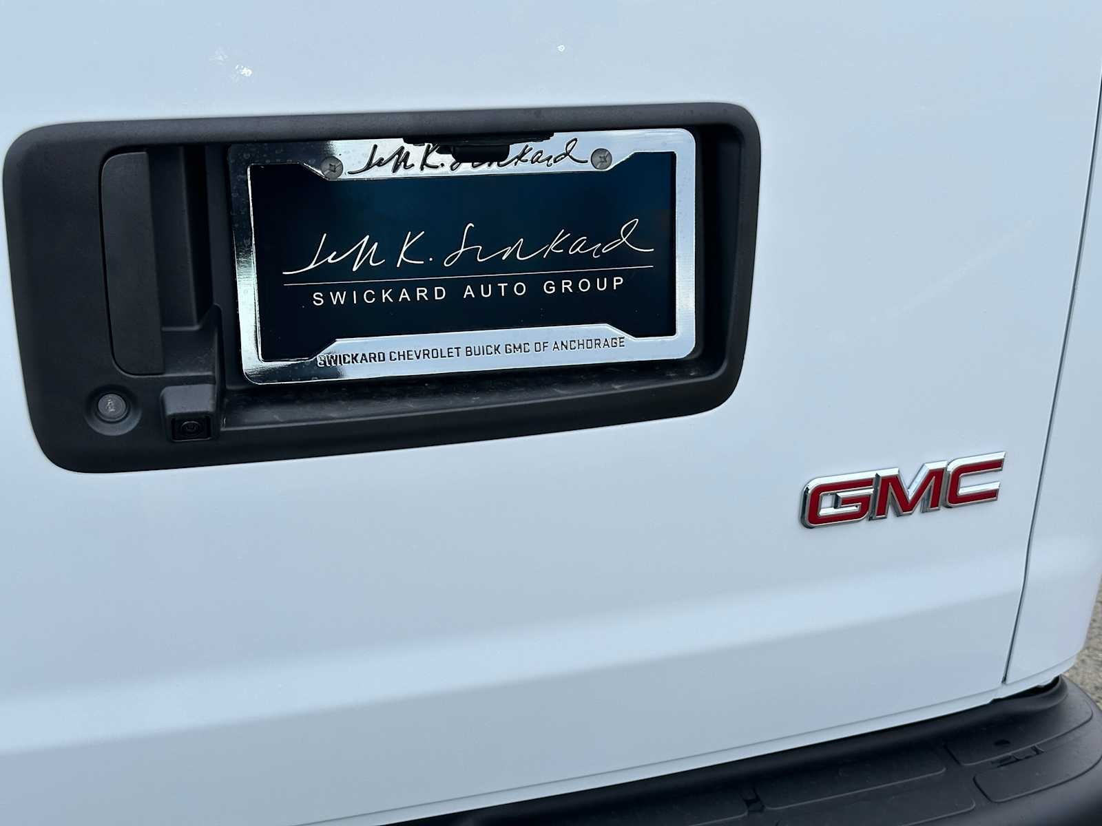 2025 GMC Savana LS