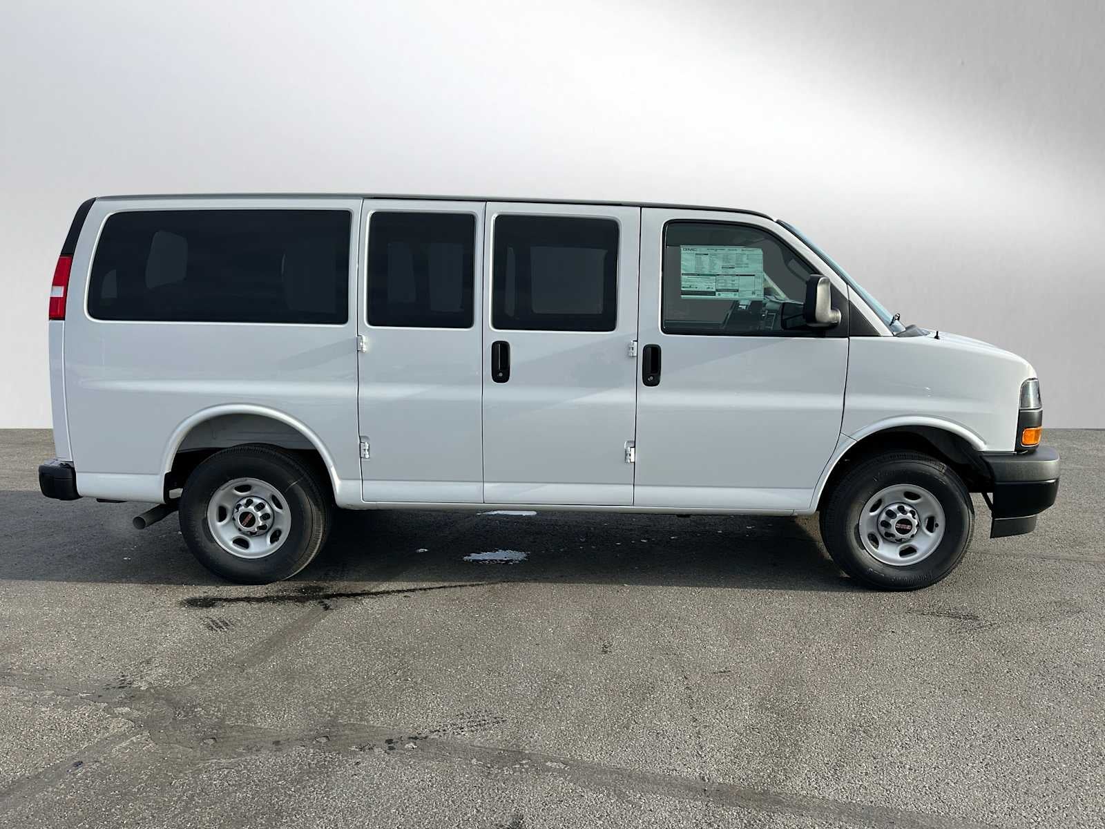 2025 GMC Savana LS