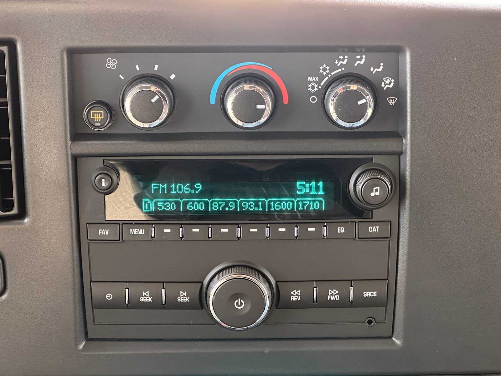 2025 GMC Savana LS