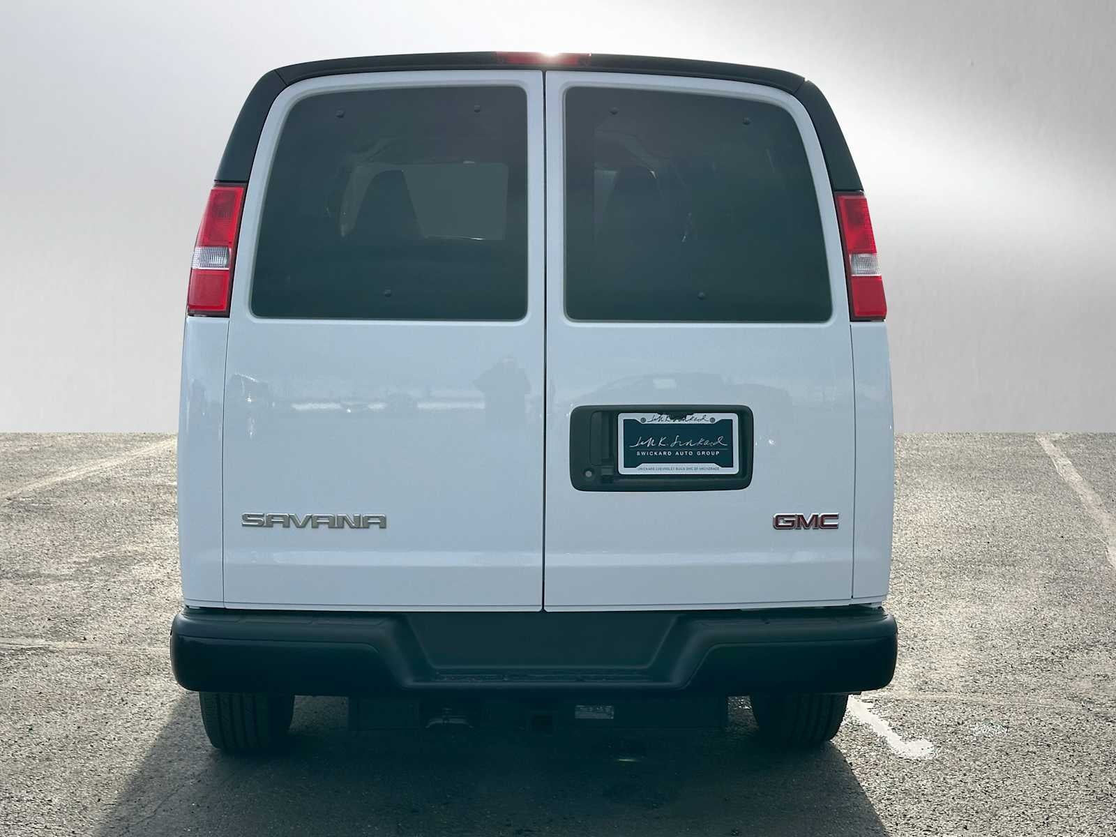 2025 GMC Savana LS