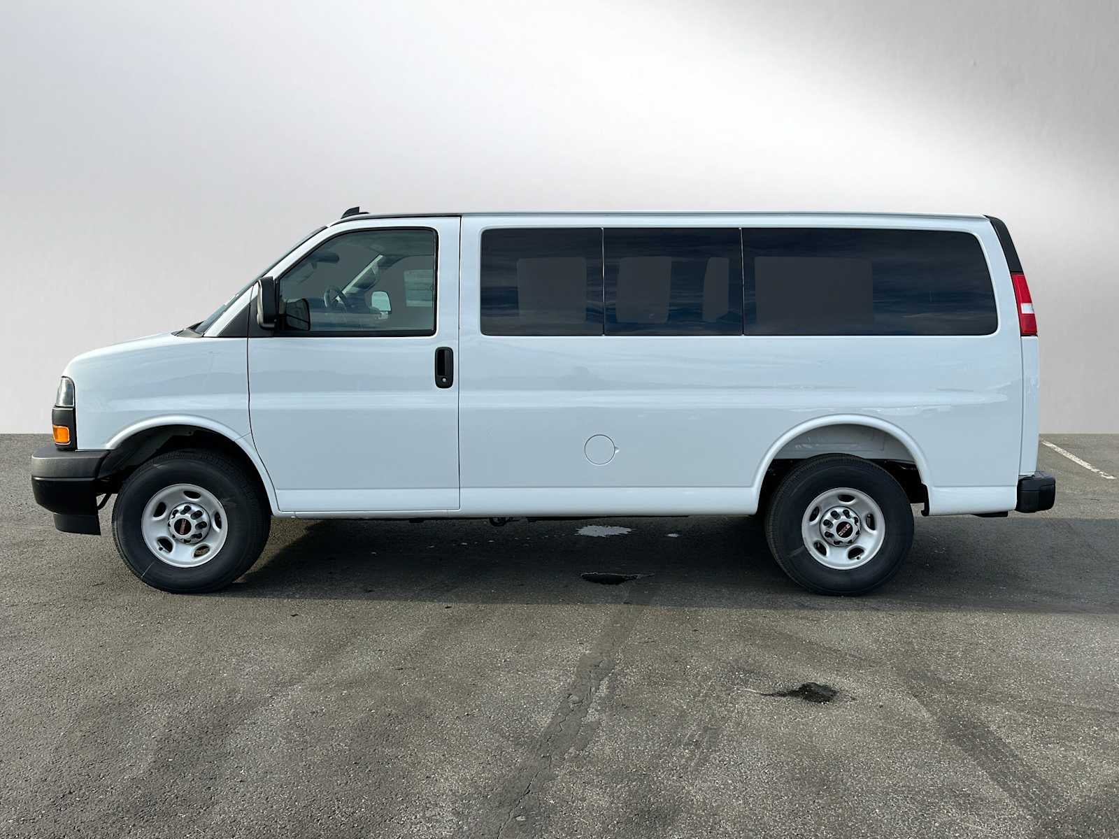 2025 GMC Savana LS