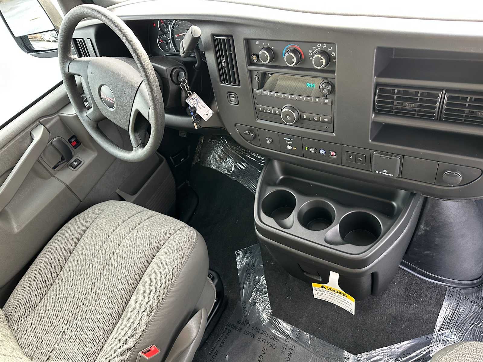 2025 GMC Savana LT