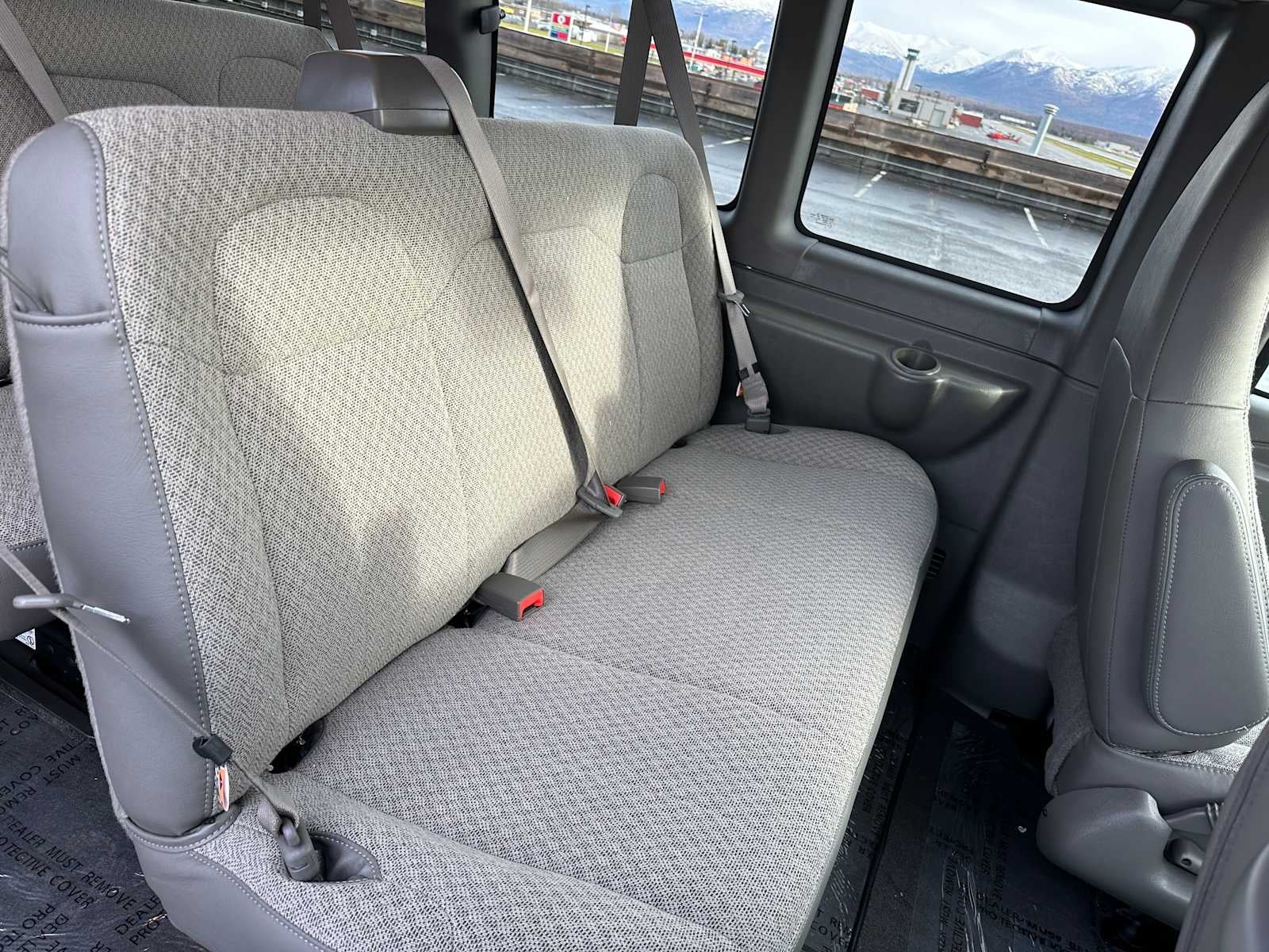 2025 GMC Savana LT