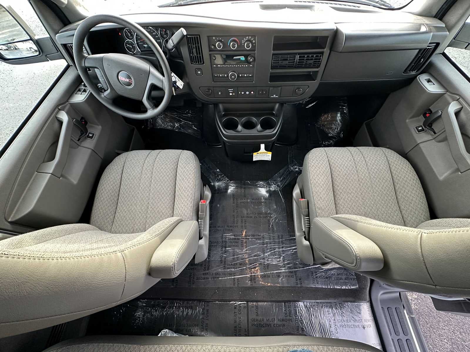 2025 GMC Savana LT