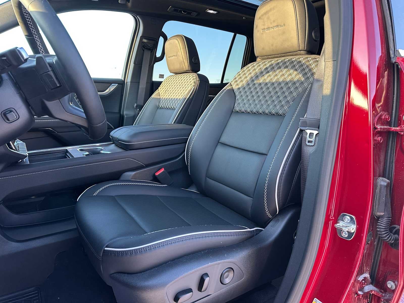 2026 GMC Acadia AWD Denali