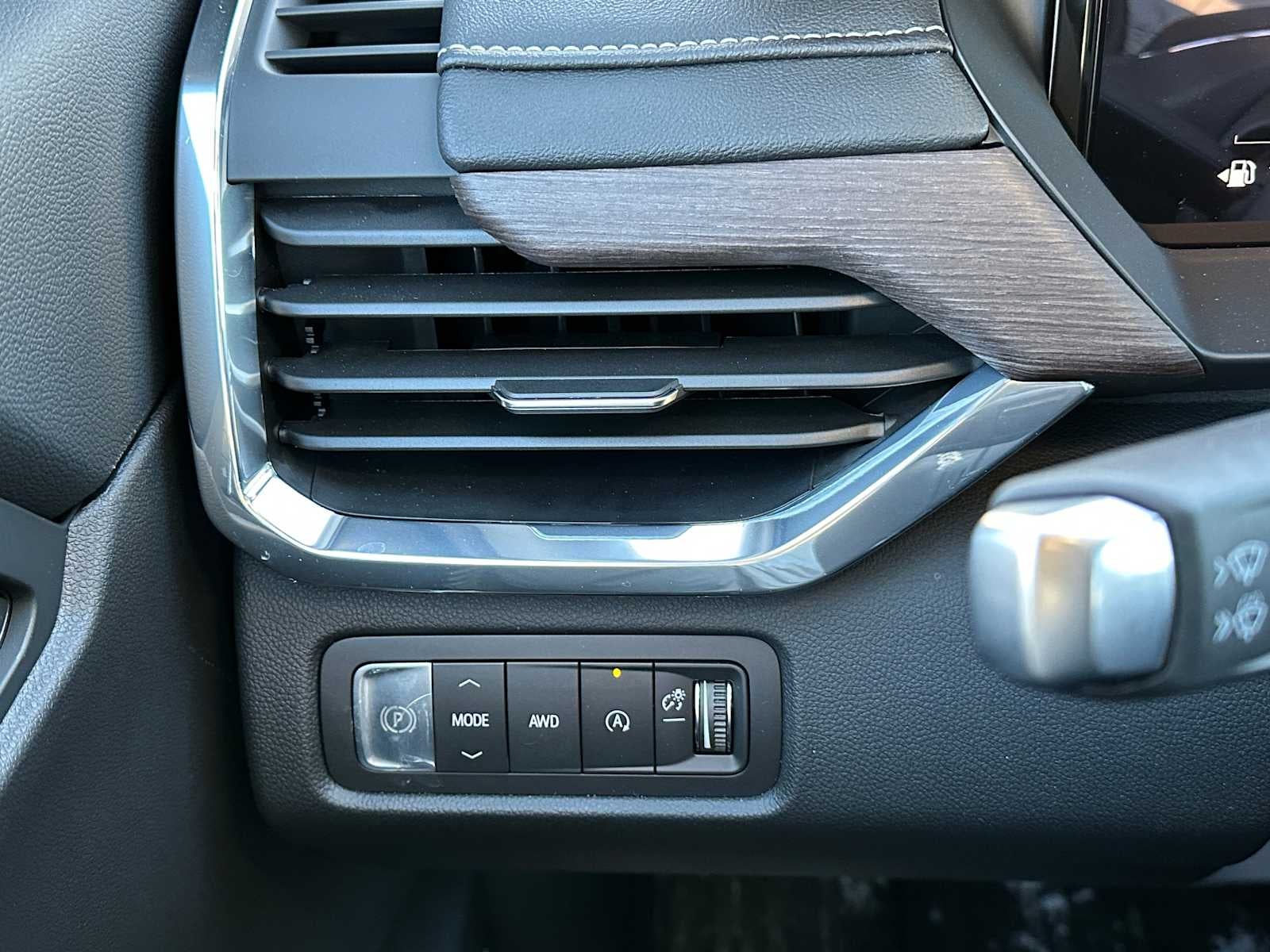 2026 GMC Acadia AWD Denali