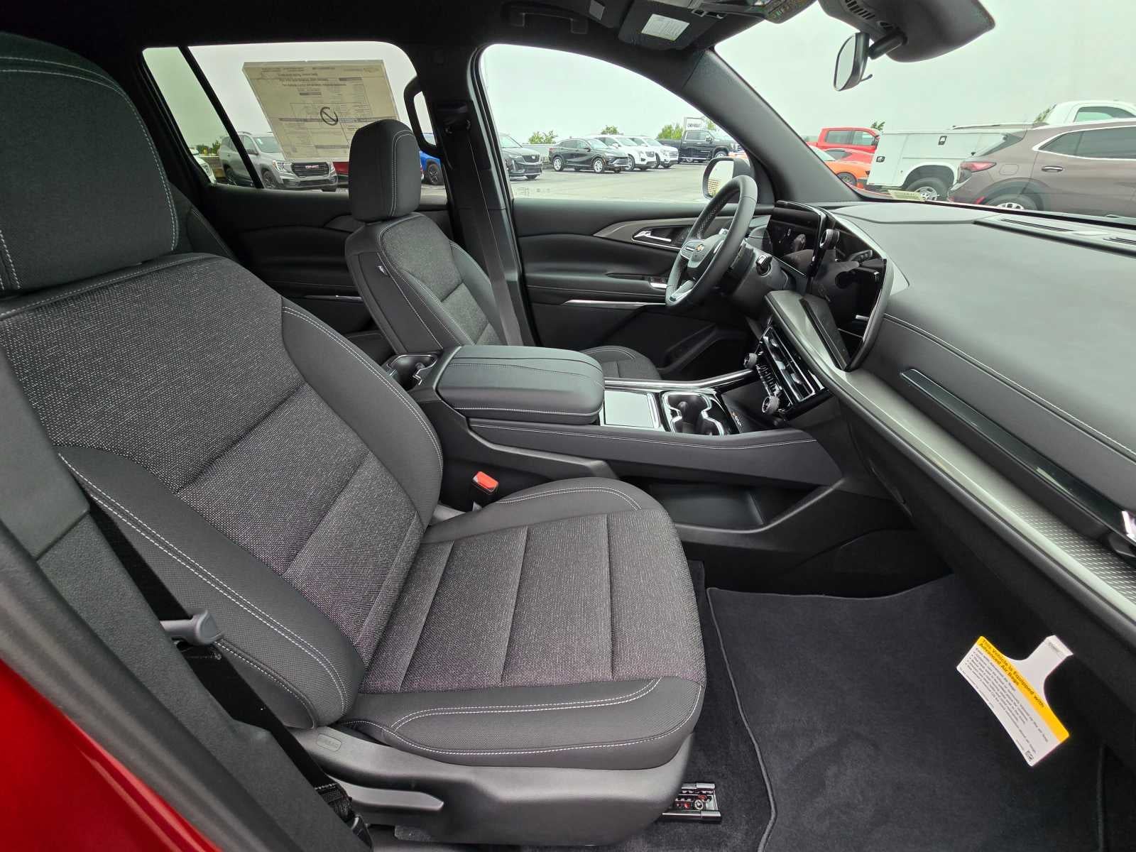 2024 Chevrolet Traverse FWD LT