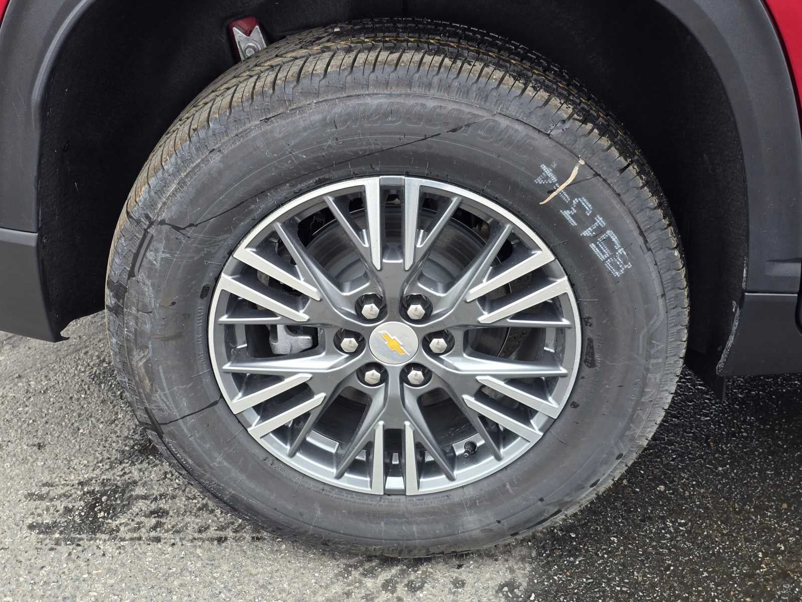 2024 Chevrolet Traverse FWD LT