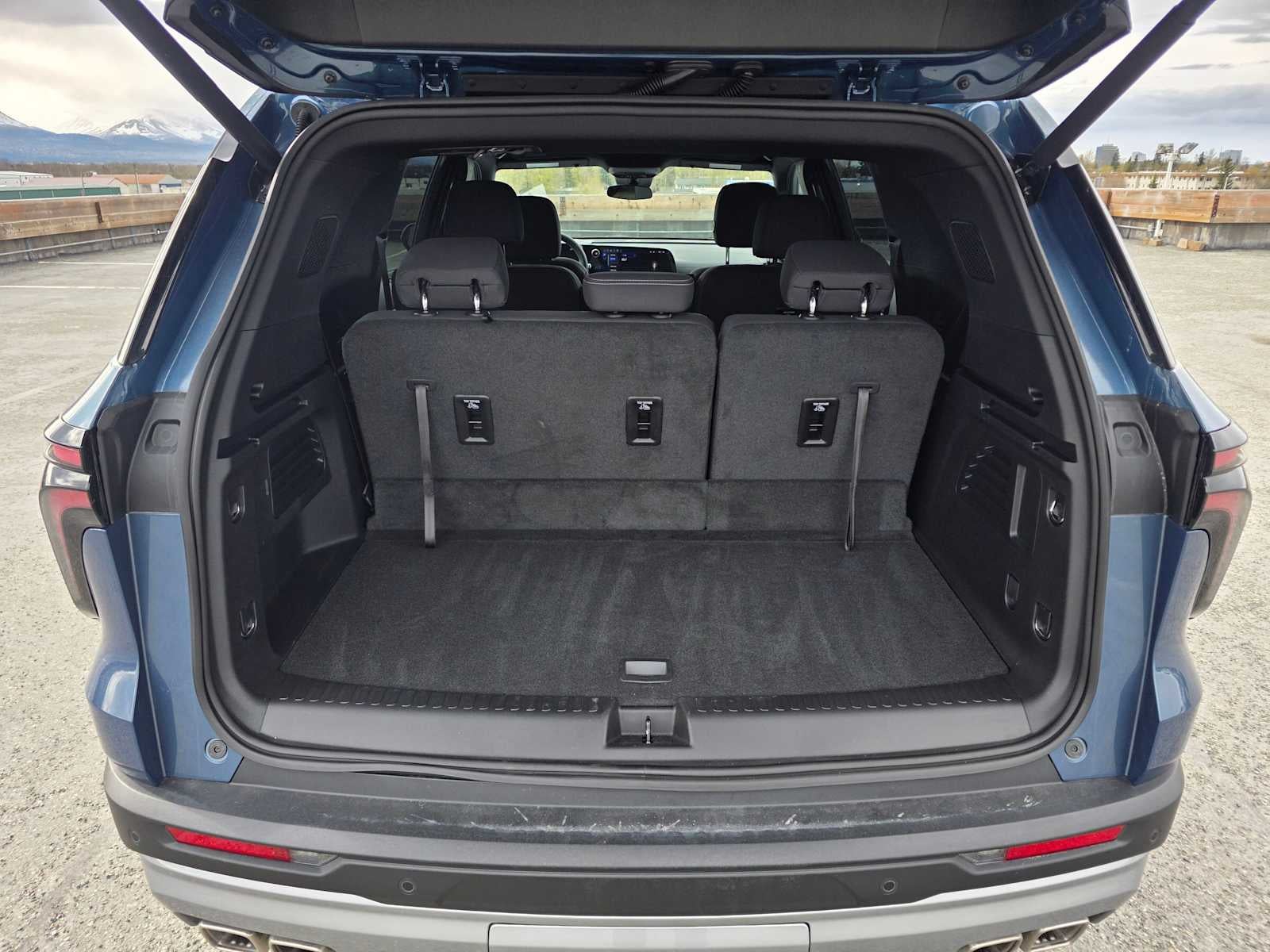 2026 Chevrolet Traverse AWD LT