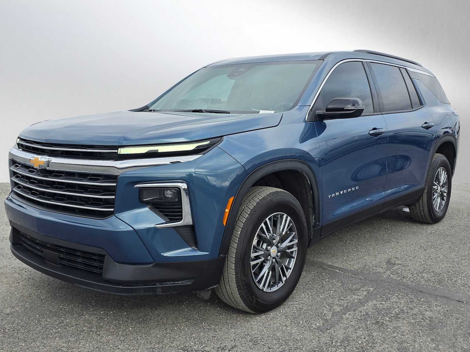 2026 Chevrolet Traverse AWD LT