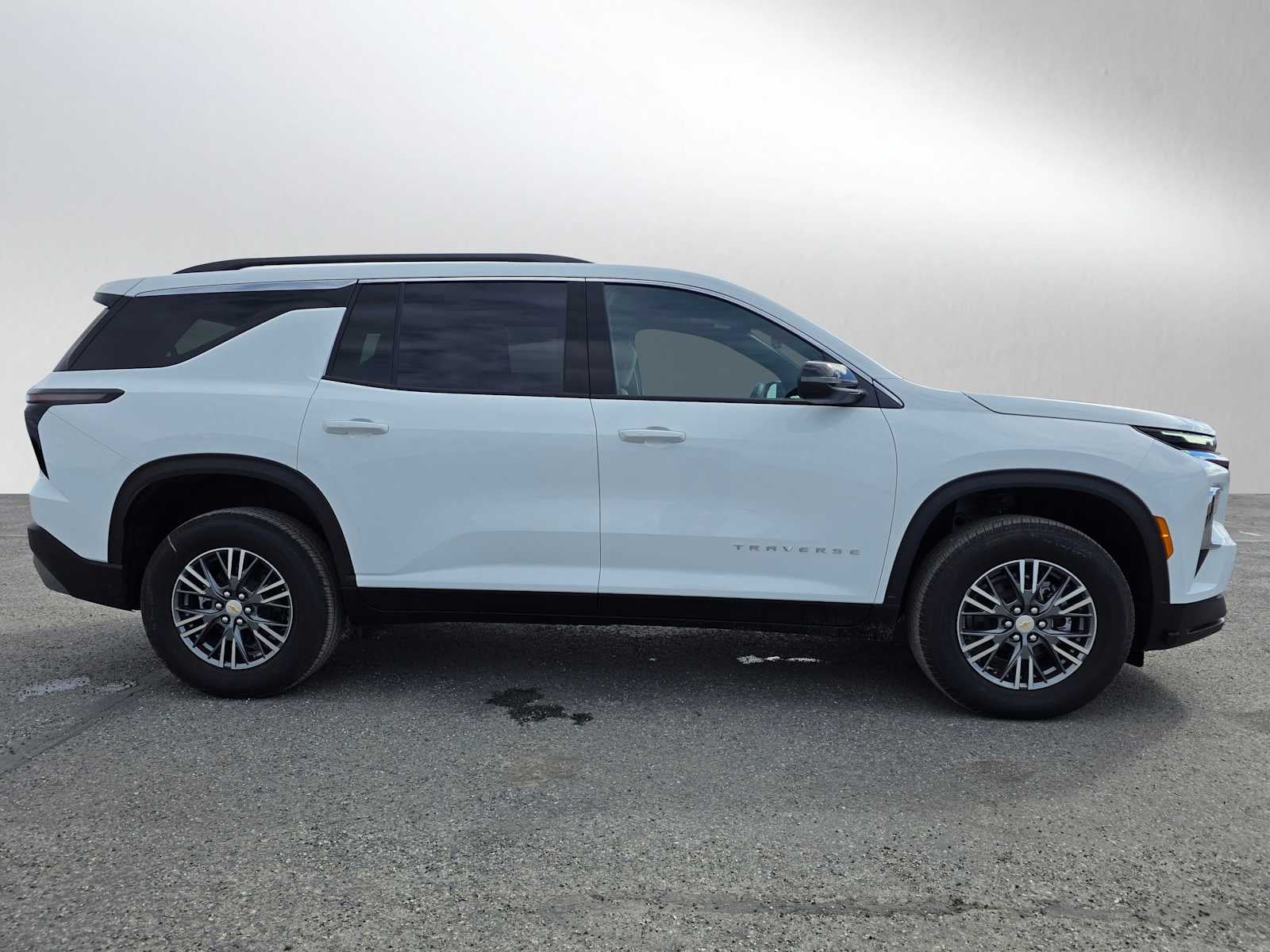 2026 Chevrolet Traverse AWD LT