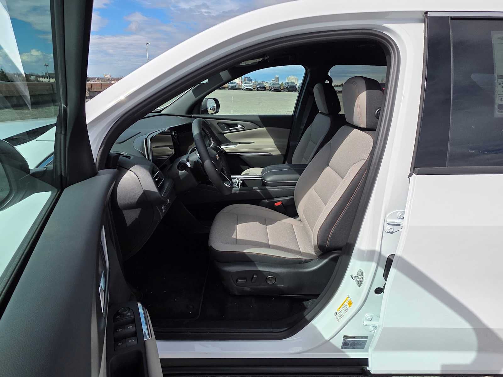 2026 Chevrolet Traverse AWD LT