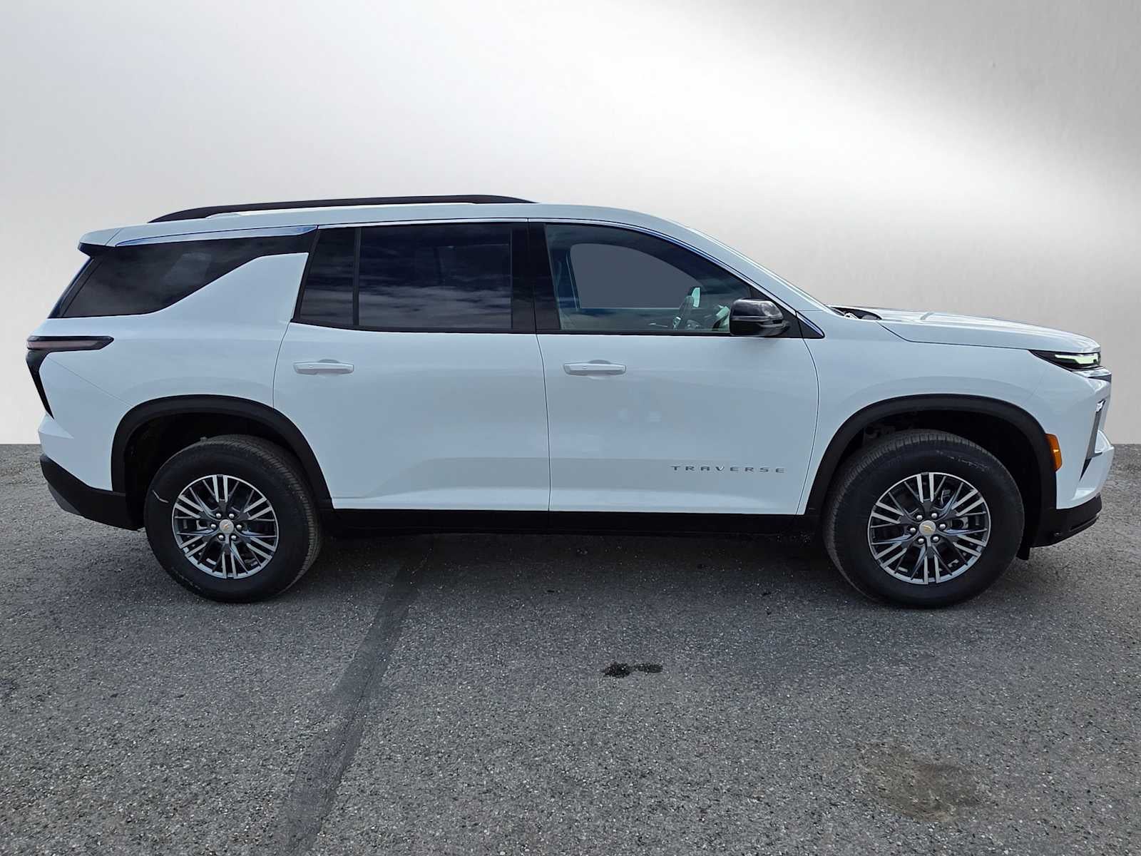2026 Chevrolet Traverse AWD LT