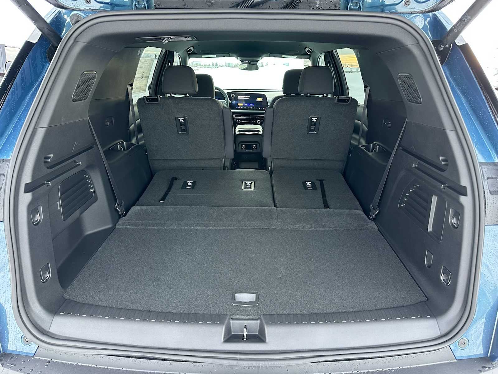 2026 Chevrolet Traverse AWD LT