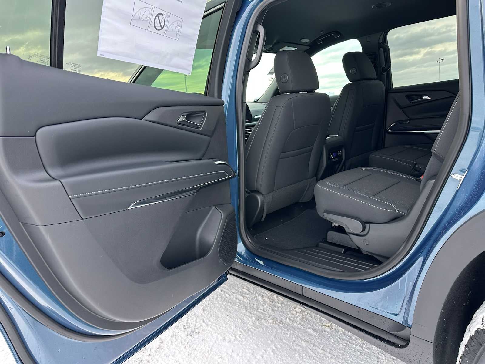 2026 Chevrolet Traverse AWD LT