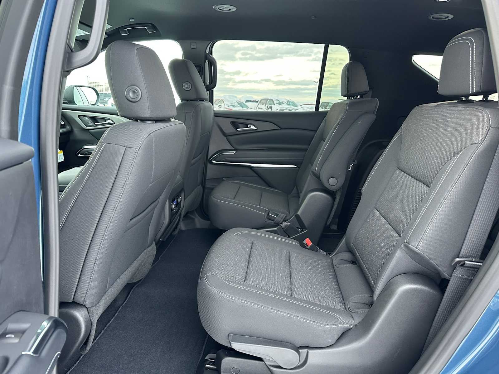 2026 Chevrolet Traverse AWD LT